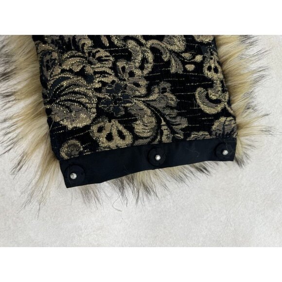 NWT Loft Faux Fur & Brocade Scarf With Button Closures - Picture 3 of 4